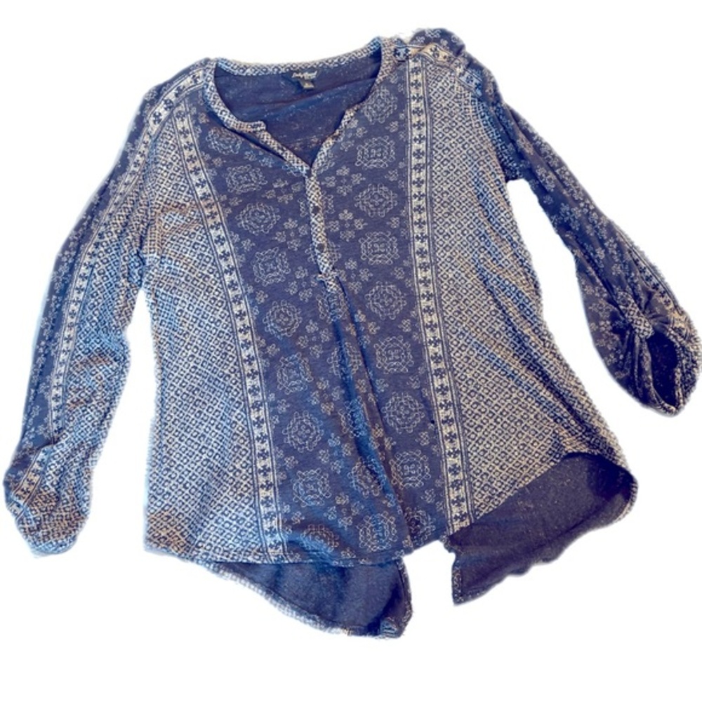 Lucky Brand long sleeve vneck top navy blue boho pattern small